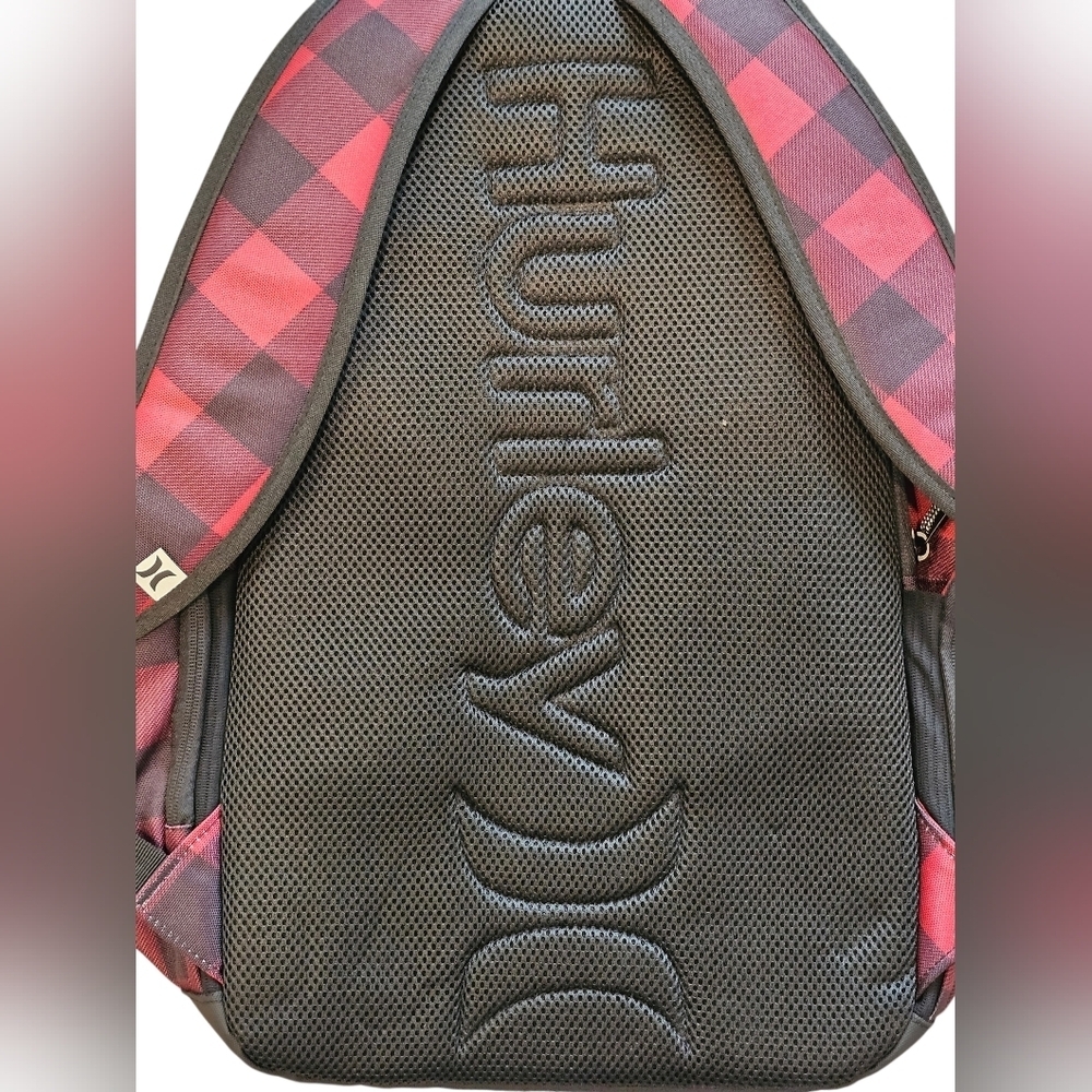 Hurley Red and Black Checkered Men's Skateboared Backpack, 15" And NEW! - Picture 9 of 11